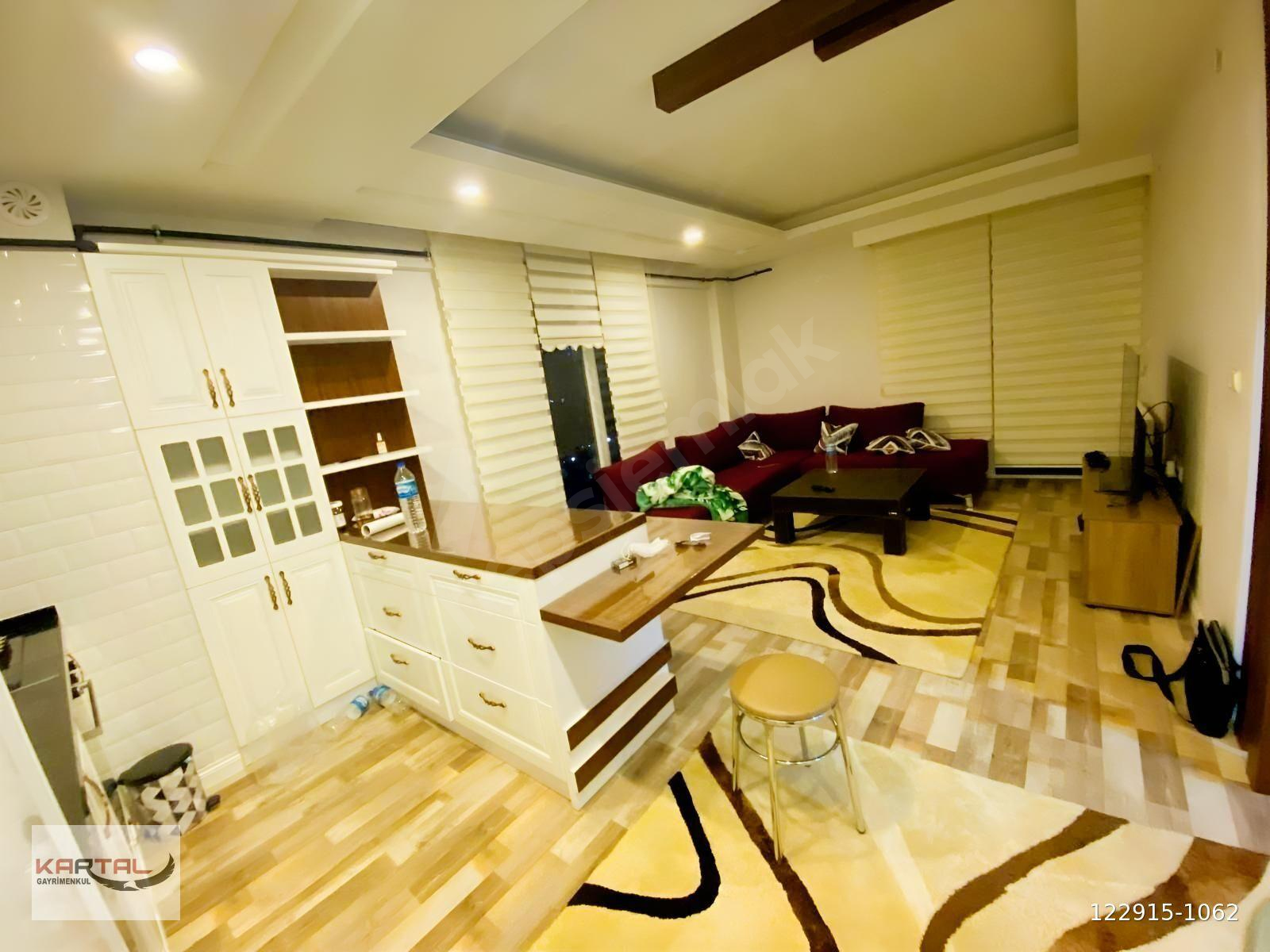 TRANVAY DURAĞI YANINDA KİRALIK 1+1 DAİRE.