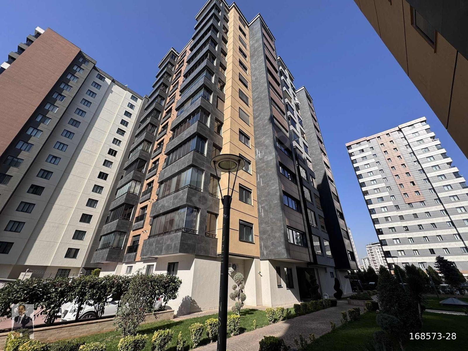 Gaziantep Osmangazi Mahallesi Site İçi Ara Kat 3+1 Satılık Daire