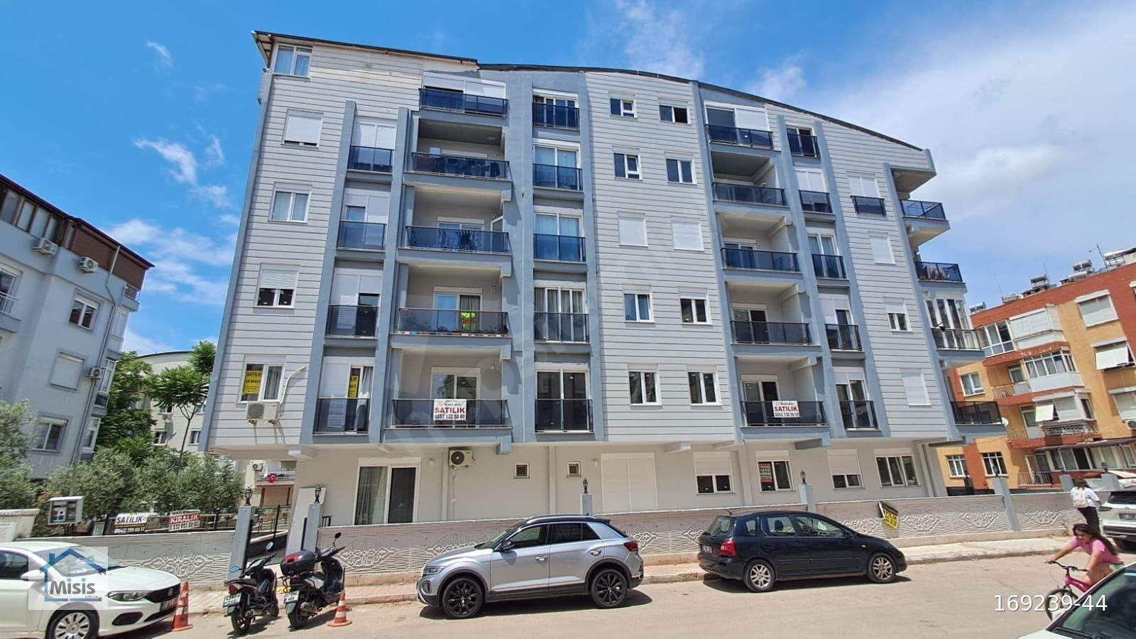 Muratpaşa Cumhuriyet'te 1+1 Kapalı Otopark ve Havuzlu Daire