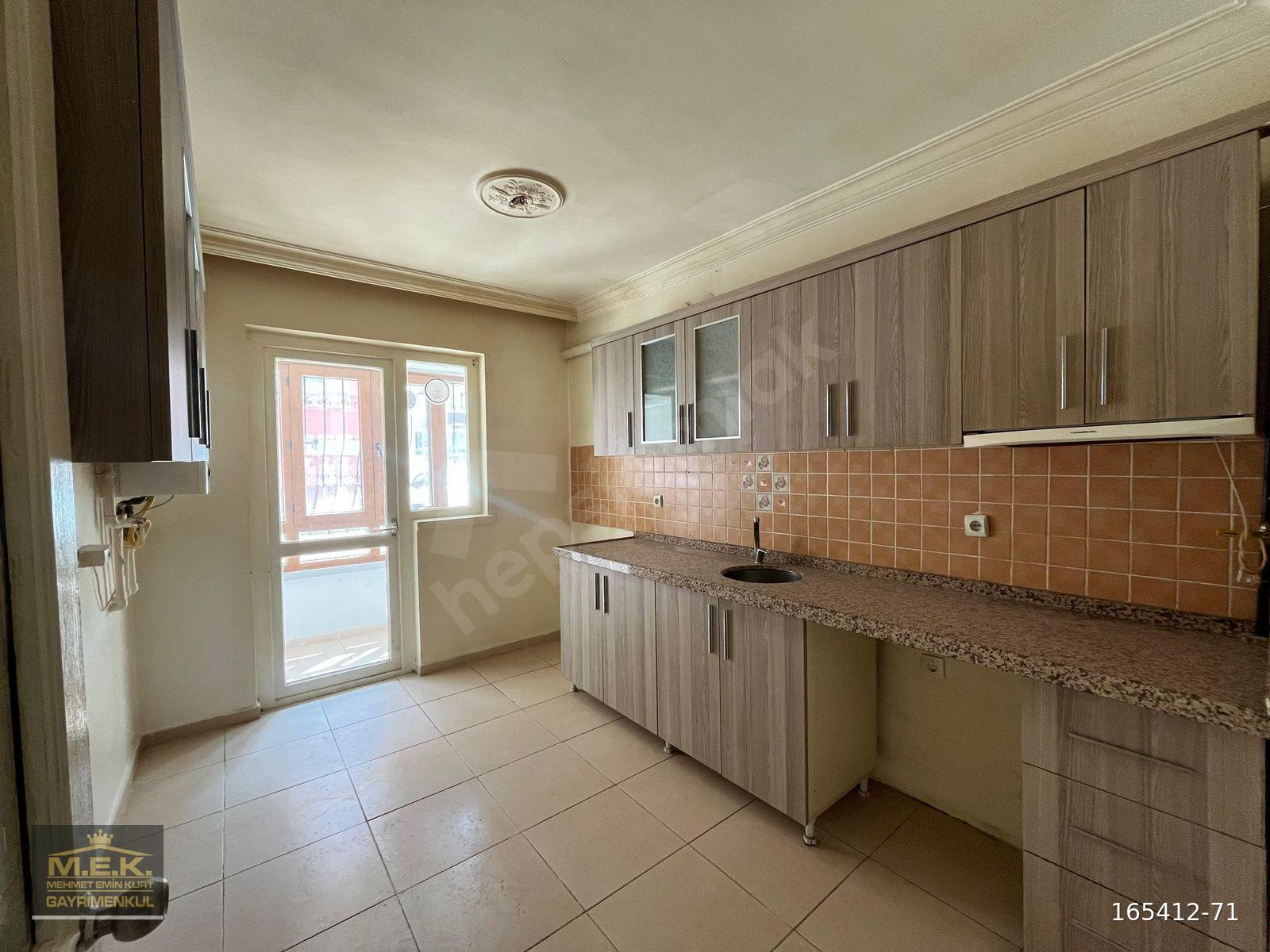 BAĞLUM ANA CADDE ÜSTÜNDE ASANSÖRLÜ CEPHELERİ AÇIK 3+1