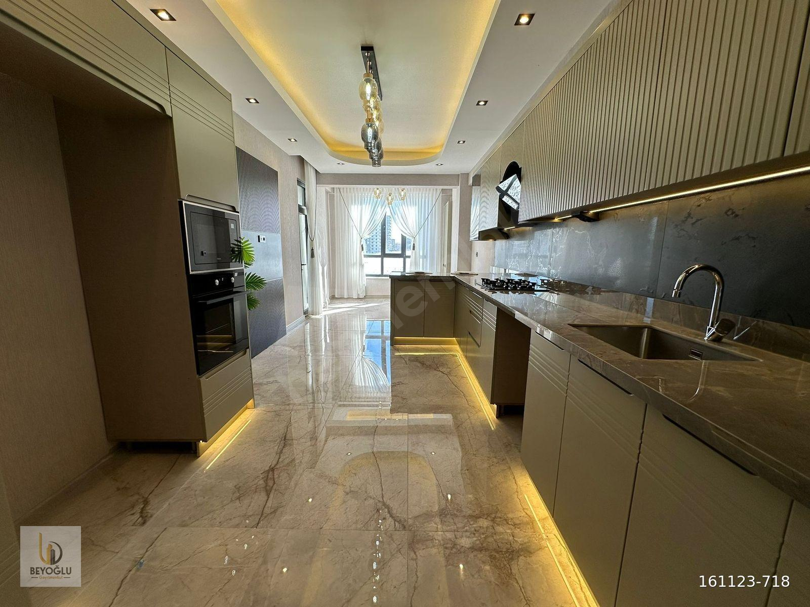 GÖKTÜRK'DE ULTRA LÜKS DETAYLARLA DONATILMIŞ 3.5+1 SATILIK DAİRE