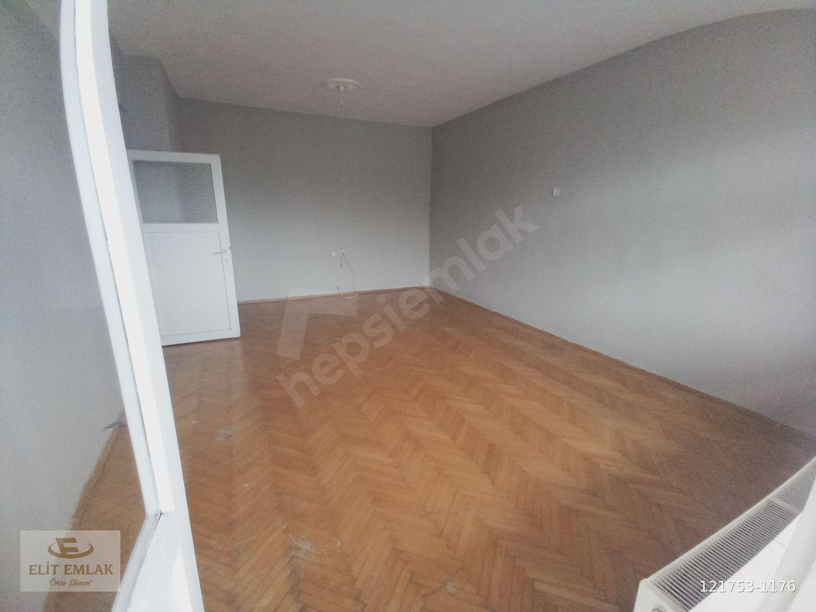 ELİT EMLAK'TAN YENİ MAHALLEDE KİRALIK YENİLENMİŞ 3+1 DAİRE