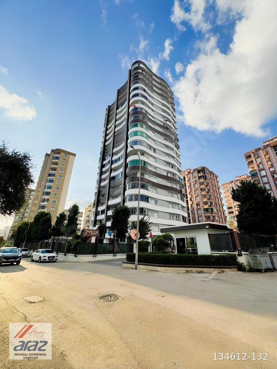 ARAZ DAN HUZUREVLERİ HAVUZLU YENİ SİTE GÜVENLİKLİ 3+1 SATILIK