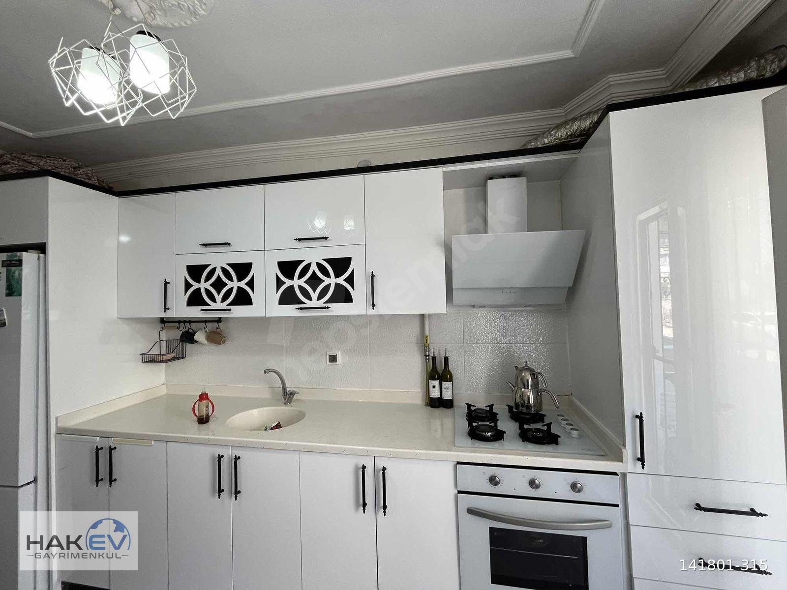 HAKEVDEN MEHMETAKİF MAHALLESİNİDE SATILIK 2+1 DAİRE