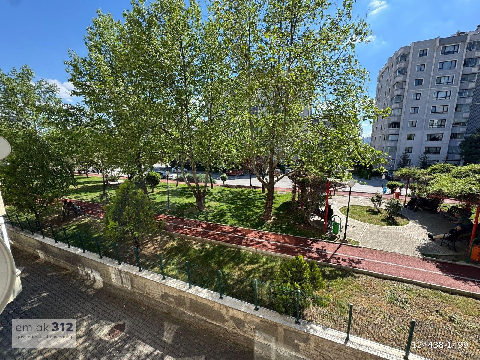 Kırkkonaklar Mah Gözde Lokasyon Park Manzaralı Kat Konumunda 3+1
