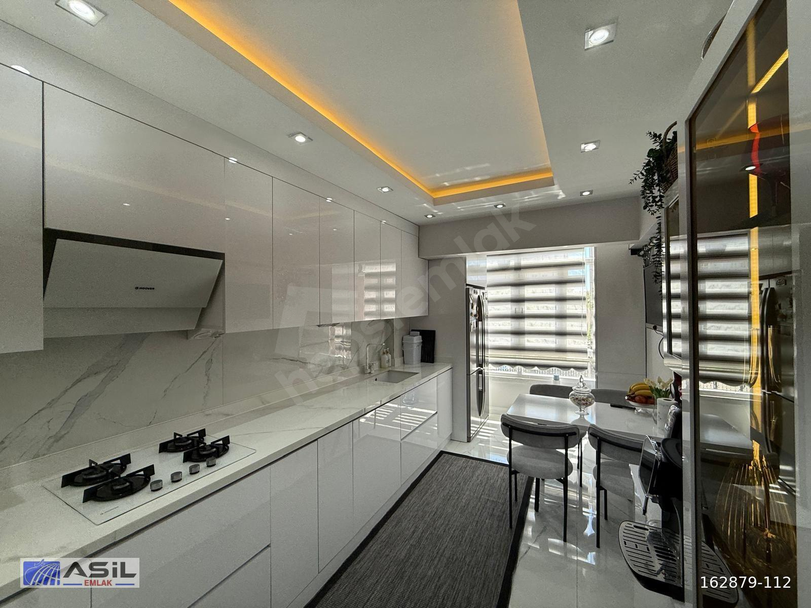 ASİL'DEN KARATEPE MAHALLESİN'DE FULL YAPILI SATILIK 3+1 DAİRE