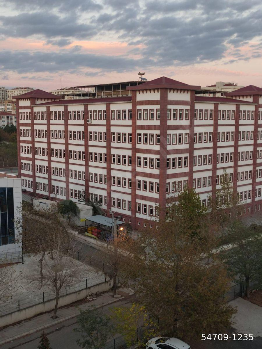 ÇORLU MERKEZDE HÜKÜMET KONAĞI ARKASI KİRALIK ARAKAT DAİRE
