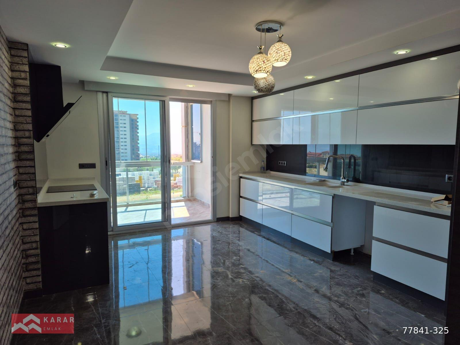 KARAR EMLAKTAN AYA REZİDANSTA ULTRA LÜX 4+1 240M2 ARAKAT DAİRE