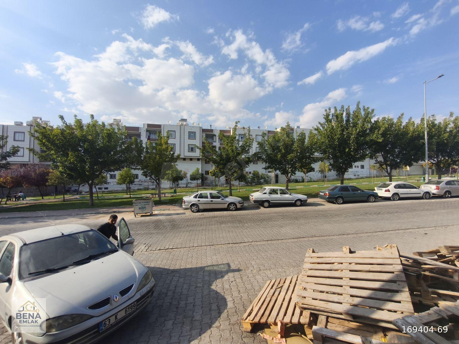 BENA EMLAK 2+1 İSKANLI ARKA CEPHE PALMİYE SİTESİNİN ARKASINDA