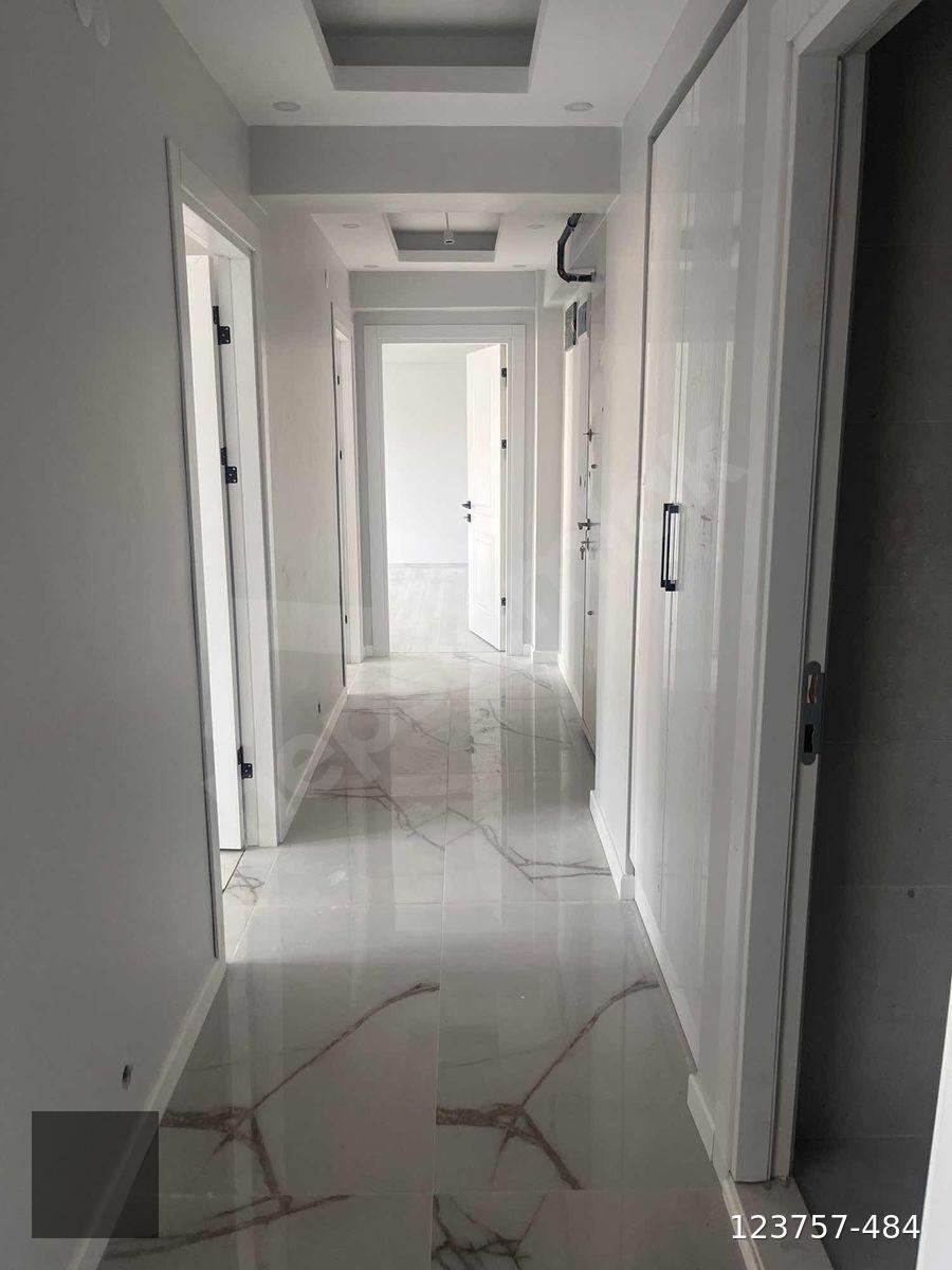 İsmetpaşa Mah 2+1 / Ara Kat Daire