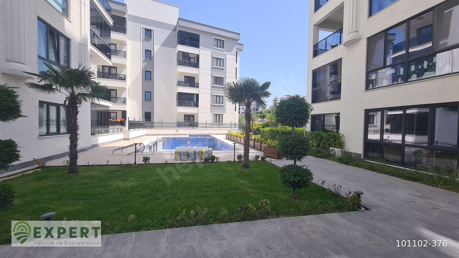 LA VİTA BALAT'TA SATILIK 3+1 - GÜVENLİK - HAVUZ - K.OTOPARK