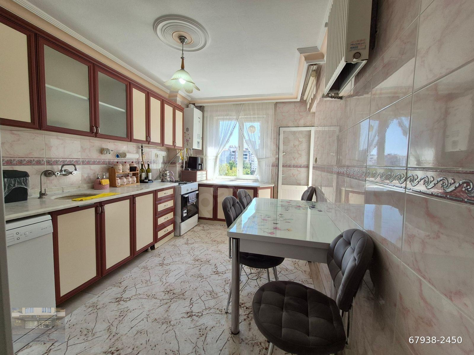 Gaziantep Şahintepe Karataş Merkezde Site İçi Satılık 3+1 Daire