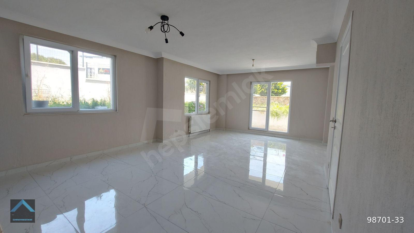 AYVALIK KÜÇÜKKÖY GÜMRÜK MAHALLESİNDE 2+1 KİRALIK YENİ DAİRE