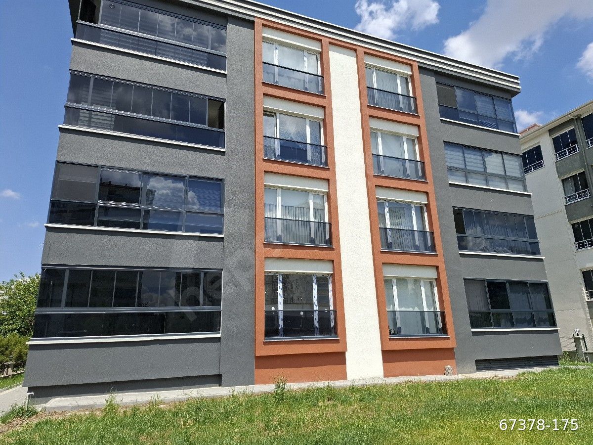 4+1SIFIR YAPILI CADDE ÜZERİ SÜPER KONUM DA