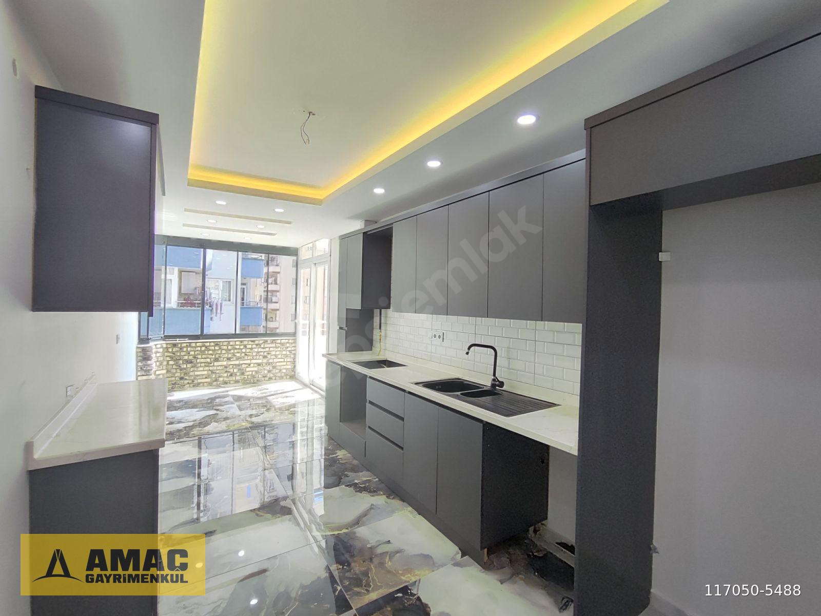 GÜZELYALI'DA AZ KATLI 3+1 Ç.BNYO ÖZEL TASARMLI VİP SATILIK DAİRE