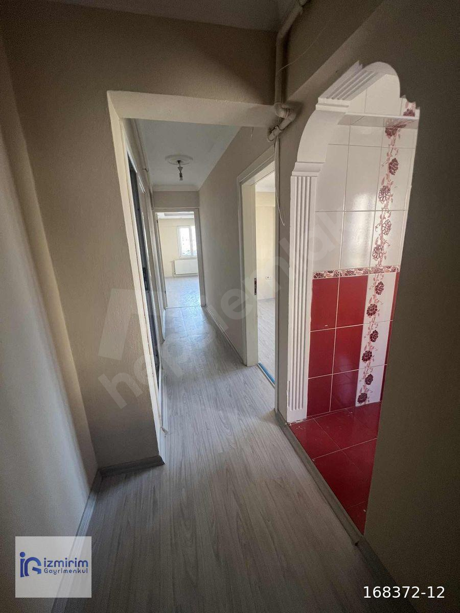 Kemalpaşa Adliye Karşısı Cadde Üstü Satılık K.Mutfak 2+1 Daire