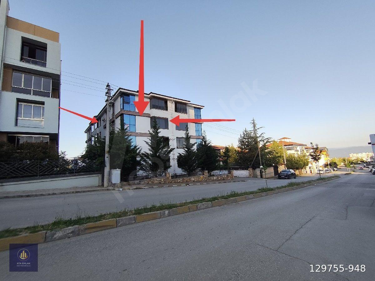 SAFRANBOLU ESENTEPE MAHALLESİ'NDE 3+1 FULL YAPILI SATILIK LÜKS DAİRE...