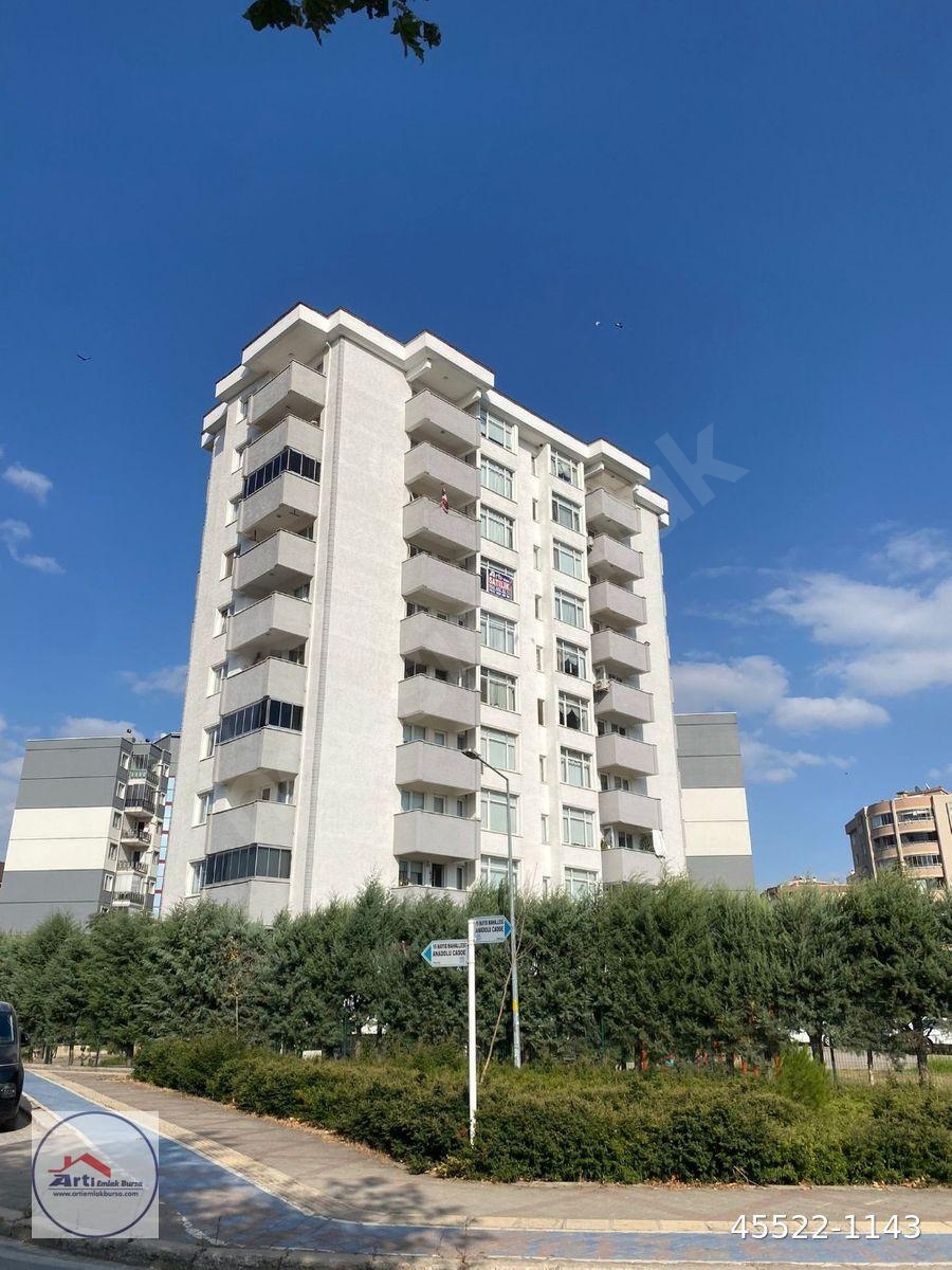 ARTI'DAN ÖZLÜCE'DE 4+1 160M² NET 4 BALKONLU SATILIK DAİRE