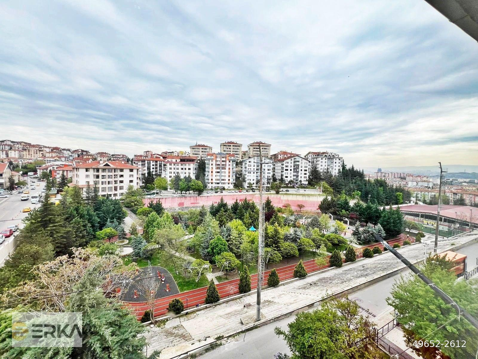 ETLİK'TE EŞSİZ PARK MANZARALI LOKMAN HEKİM HST YAKINI KATTA 3+1
