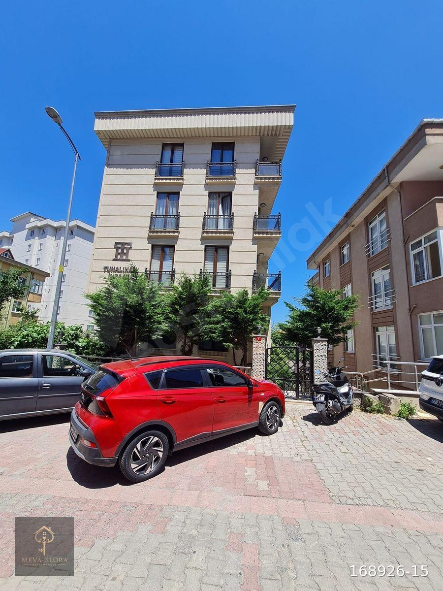 KAYIŞDAĞI MAHALLESİNDE ASANSÖRLÜ 1+1 EŞYALI KİRALIK DAİRE