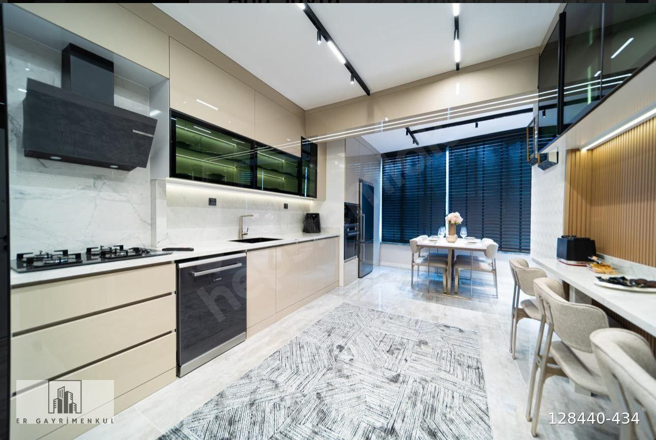 ER GAYRİMENKULDEN SATILIK 3+1 CADDE ÜZERİNDE SATILIK LÜKS DAİRE