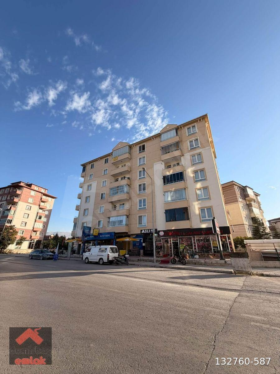 BARBAROS MAHALLESİ ANAFARTALAR CADDESİ ÜZERİNDE SATILIK 3+1 DAİRE
