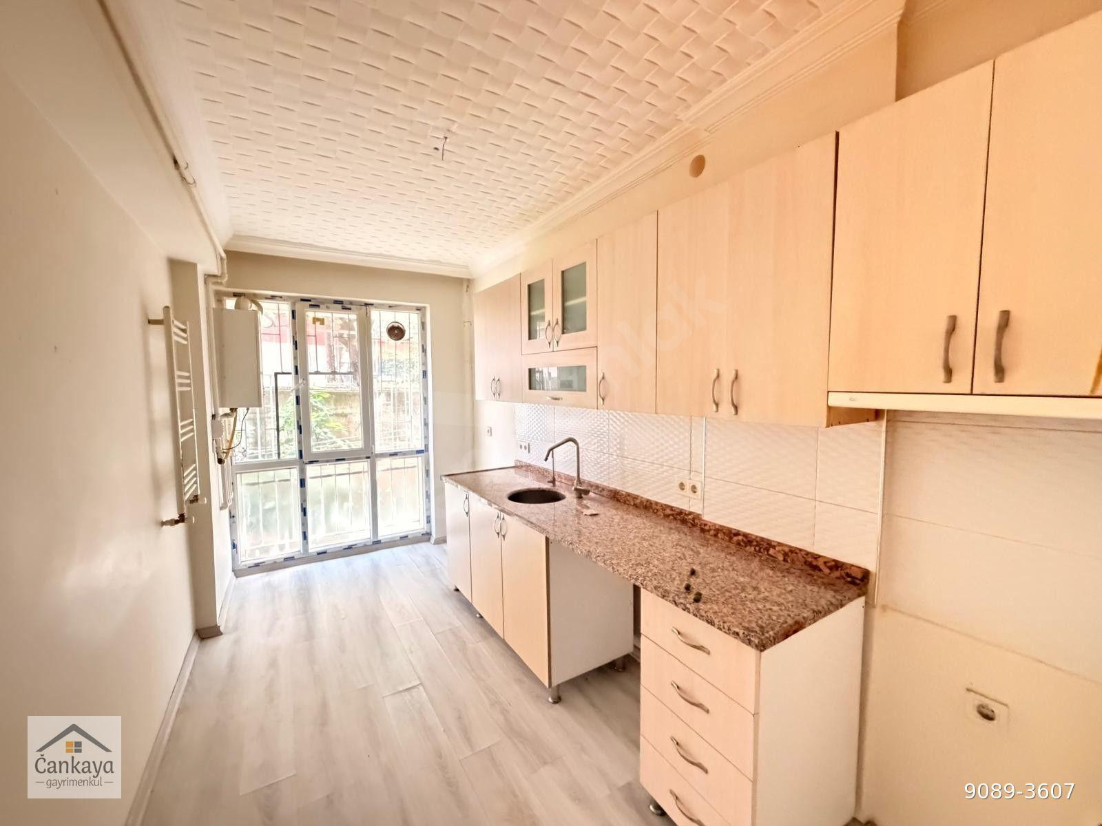 ÇANKAYA GAYRİMENKULDEN SİNAN CADDESİ VE DİKMEN VADİSİ YANI GİRİŞ 2+1 KOMBİLİ FULL YAPILI KOMBİLİ