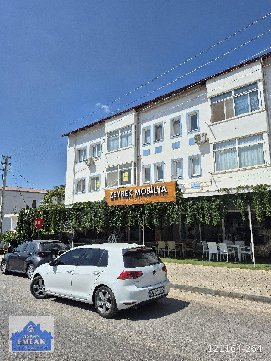 MUMCUKAR ANACADDESI UZERINDE GENIS KIRALIK 3+1