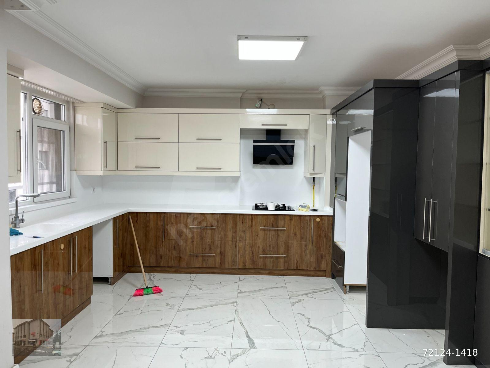 PAŞAKÖY/14 AVM YANI,180M2,BR.GRJLI,2BANYLU,GİY.ODALI,SU ARTMALI,JENERATÖRLÜ,2BLKNLU,4+1 LÜX DAİRE