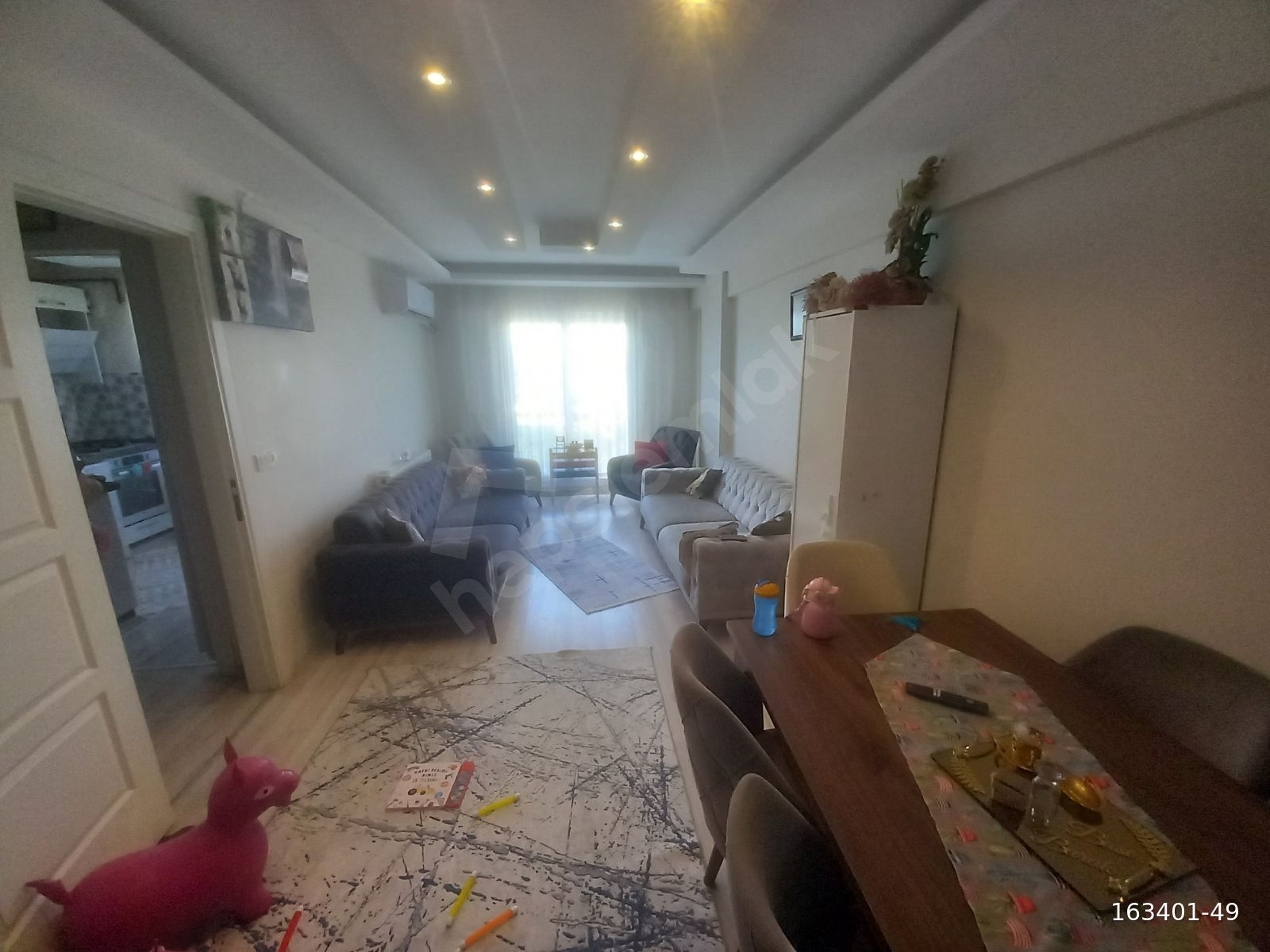 DEDE EMLAK'TAN SATILIK MURADİYE'DE KAPALI MUTFAKLI 2+1 DAİRE