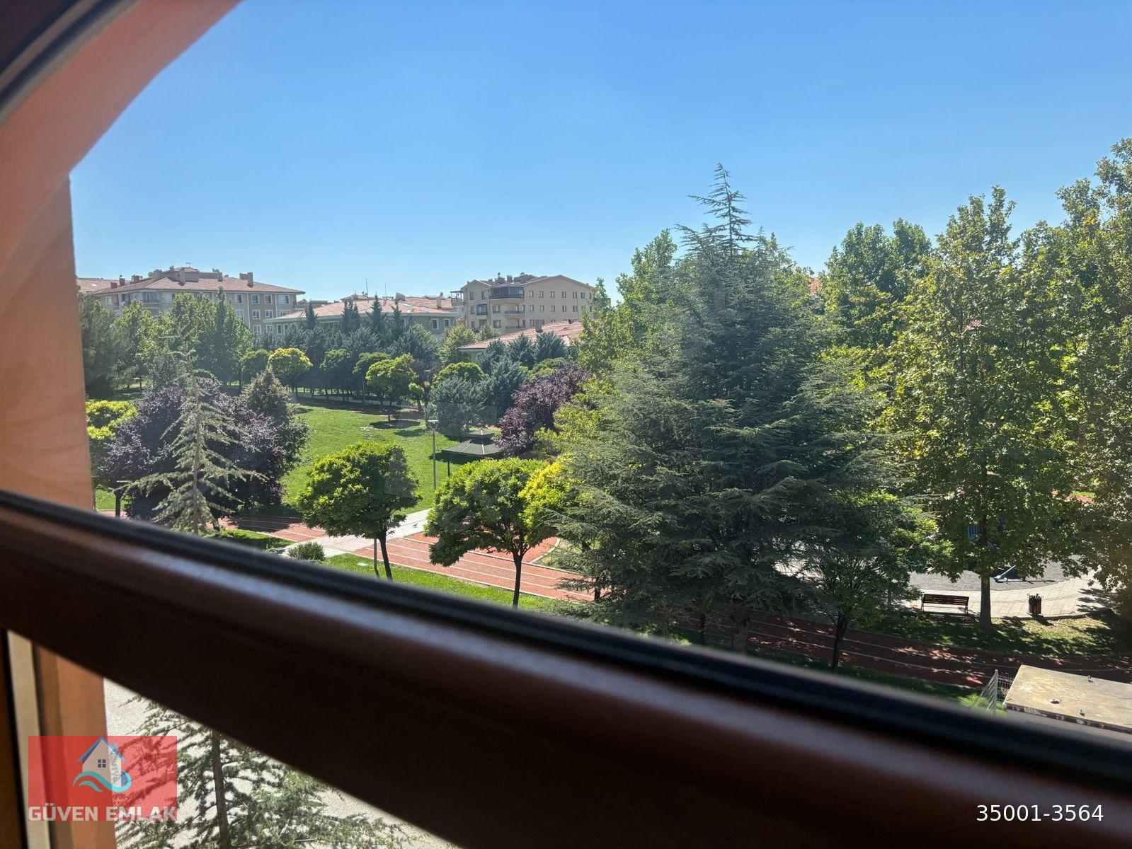 GÜNEŞEVLER MAHALLESİNDE PARK MANZARALI ASANSÖRLÜ 3+1 SATILIK