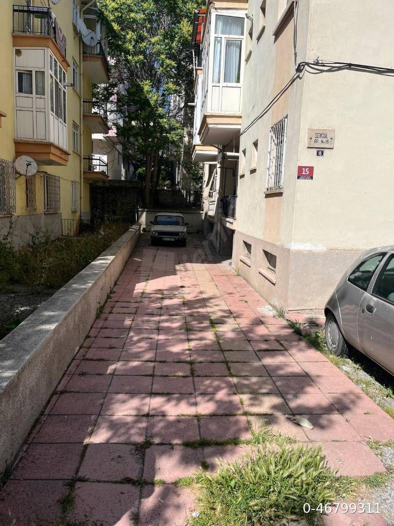 Çankaya'nın Merkezinde Bahçe Keyifli, 120 m2 Yüksek Giriş Daire