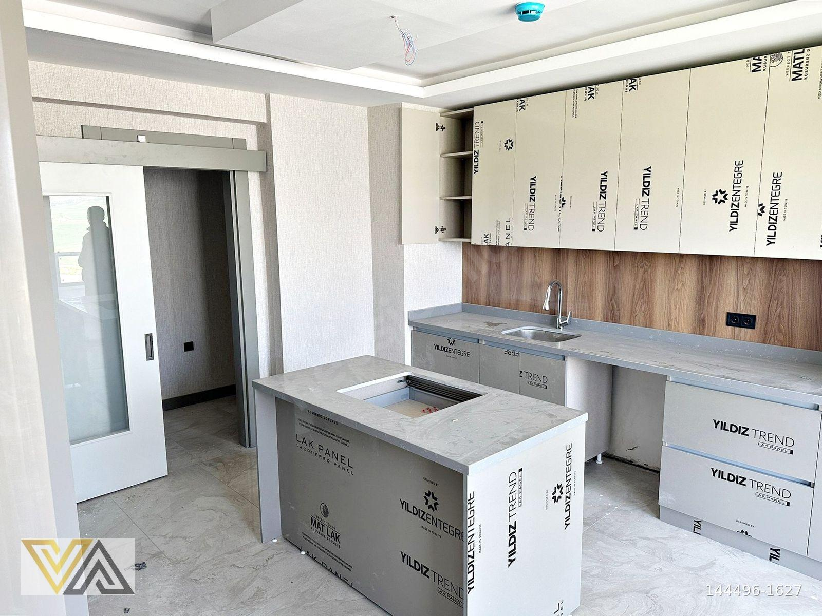 VALENTİA'DAN KATRE ROYAL'DE YÜKSEK KATTA SATILIK GENİŞ 4+1 DAİRE