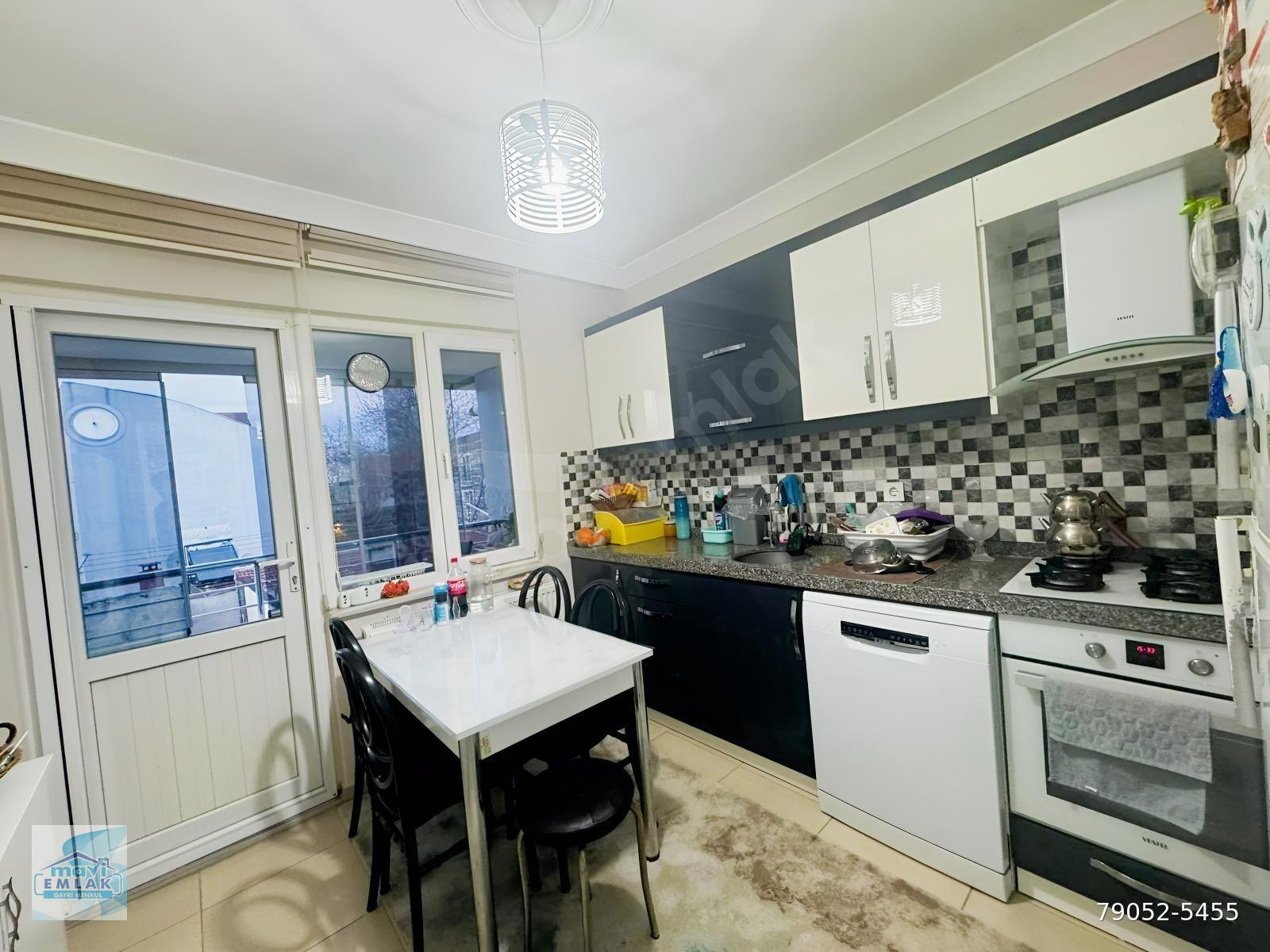 BANDIRMA MAVİ EMLAKTAN İHSANİYE MAHALLESİNDE 3+1 SATILIK DAİRE