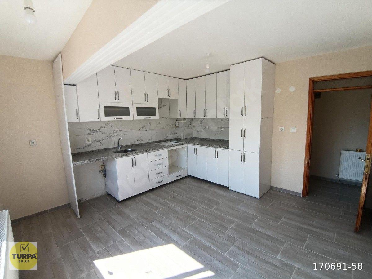 BERGAMA KURTULUŞ MAHALLESİ’NDE A’DAN Z’YE YENİLENMİŞ 150 M² KİRALIK DAİRE