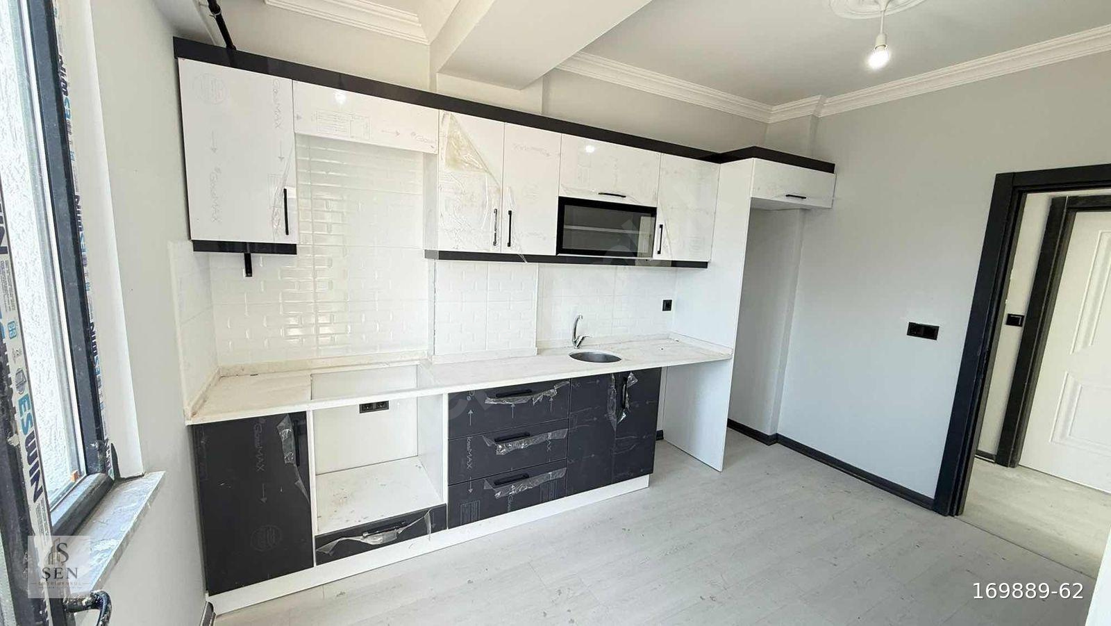 ERGENE MARMARACIK MAHALLESİNDE SATILIK 2+1 LÜKS DAİRE GÖL CEPHE