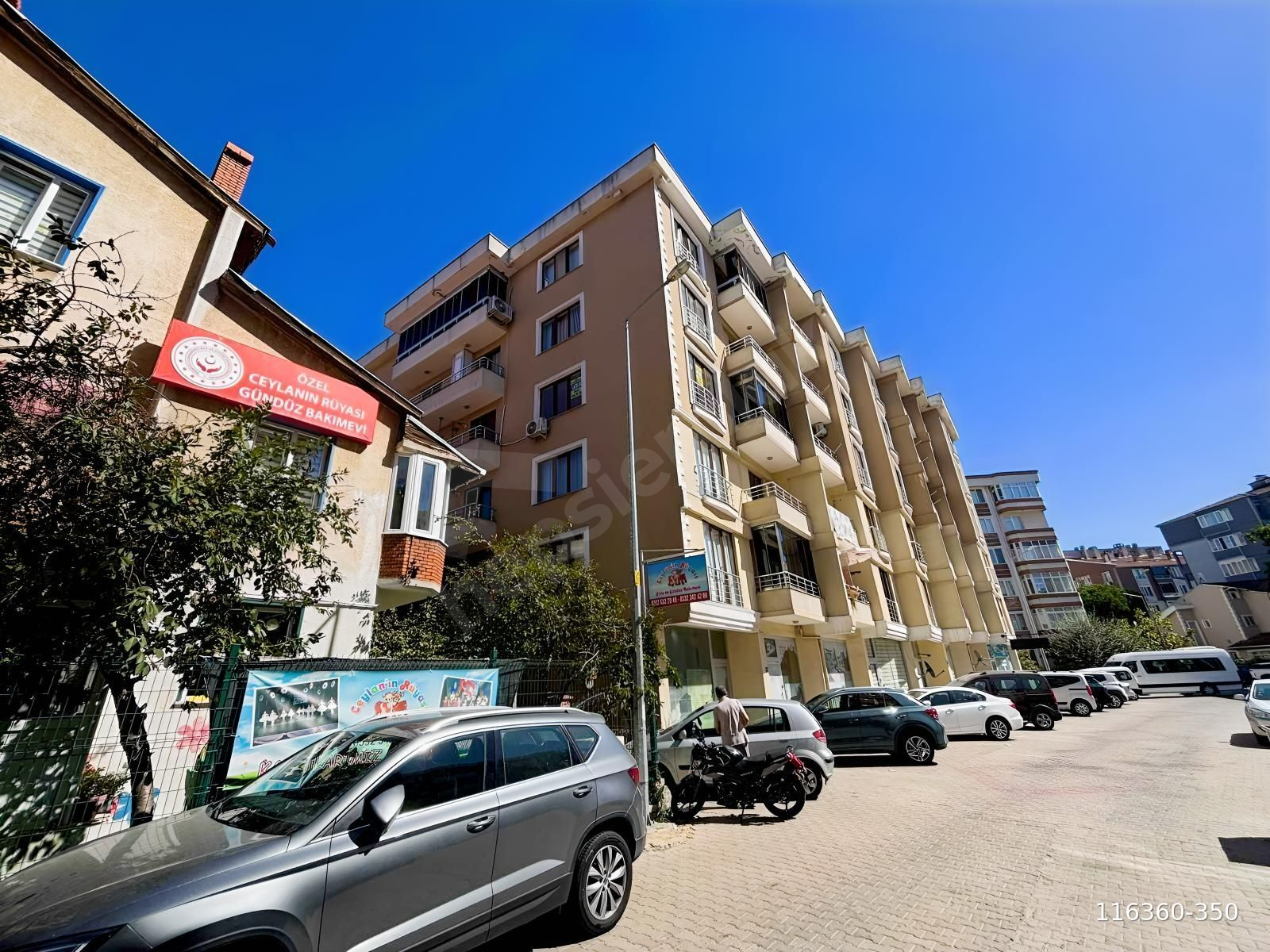 MUHİTTİN MAH.SATILIK İSKANLI KAPALI OTOPARKLI 3+1 GENİŞ DAİRE