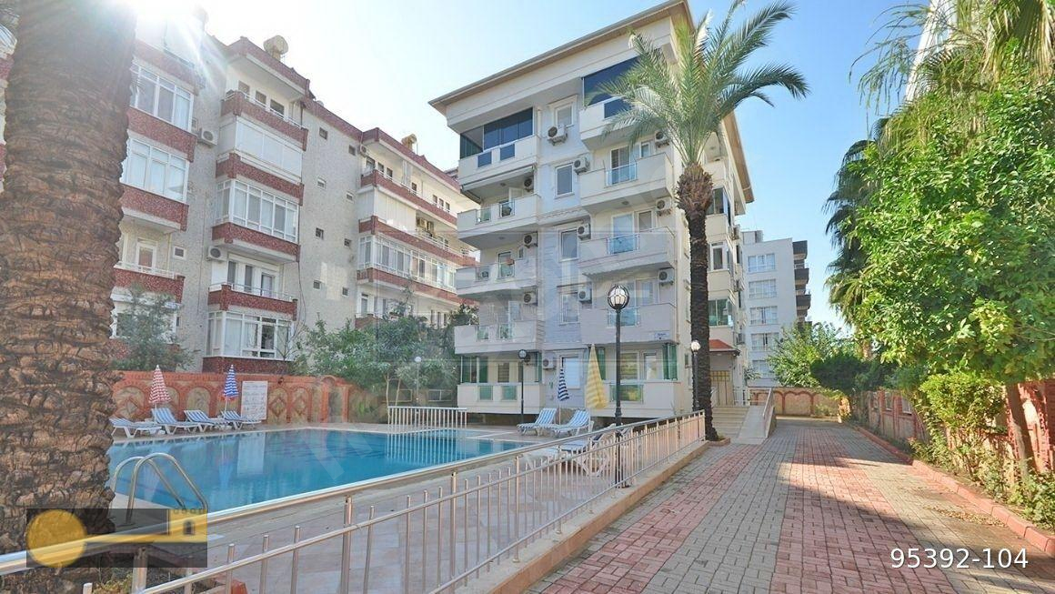 Alanya, Oba Merkezde Full Eşyalı Havuzlu Deniz Görür SATILIK 2+1