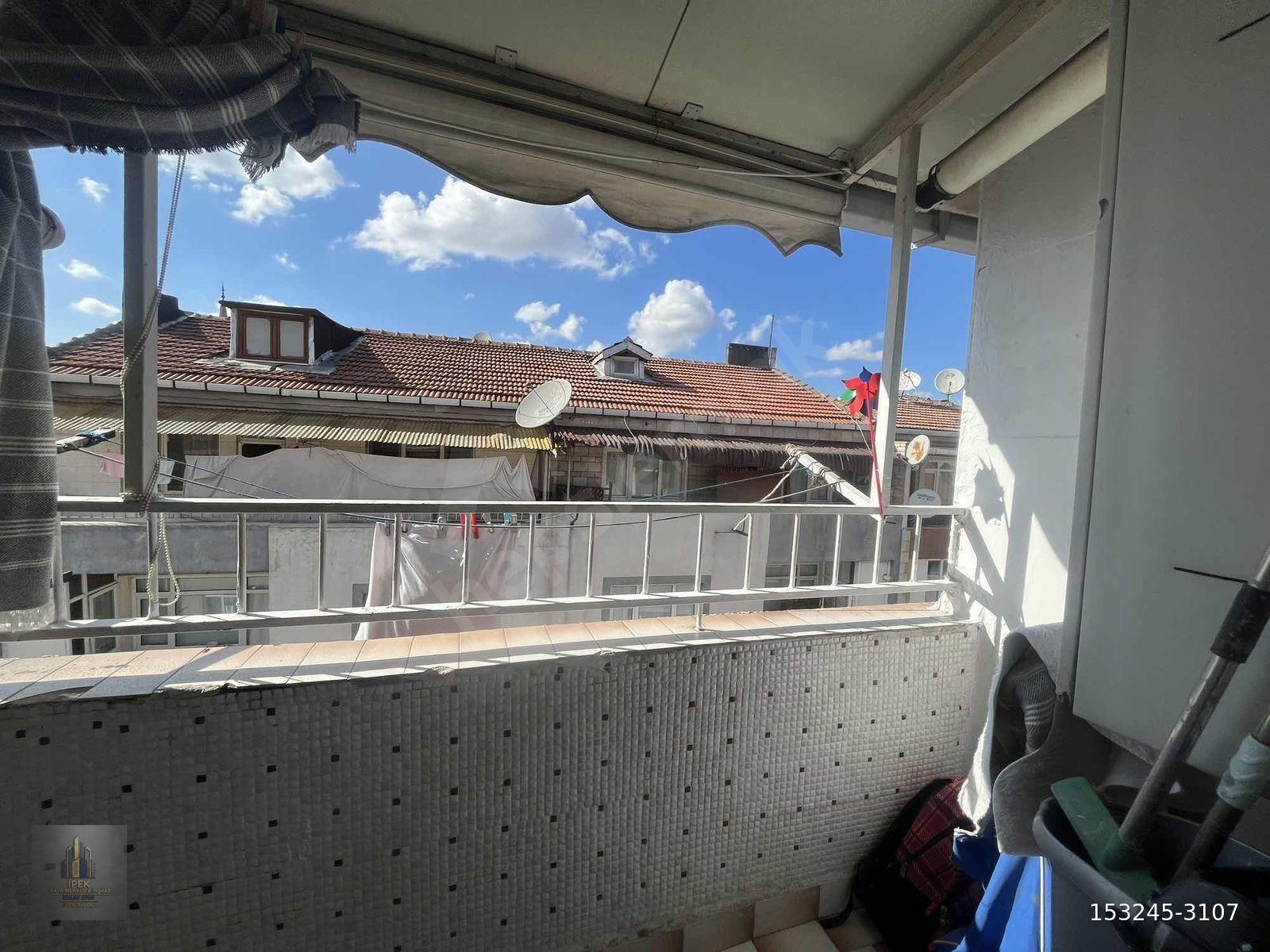 İPEK'TEN BAĞCILAR FEVZIÇAKMAK'TA SATILIK 2 + 1