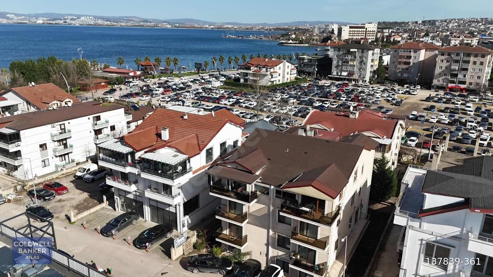 KOCAELİ BAŞİSKELE'DE SATILIK SAHİLDE 3+1 DUBLEKS DAİRE