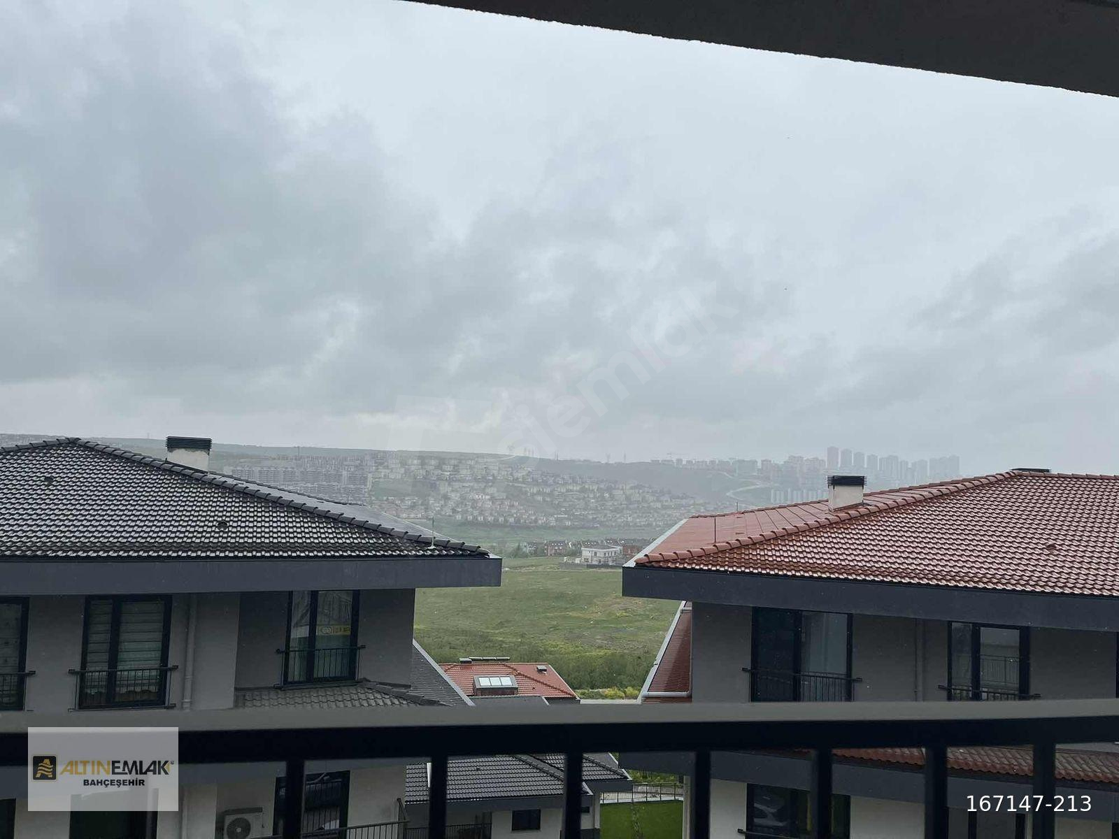 BAHÇEŞEHİR EMLAK KONUT VADİ EVLERİ 1 KİRALIK 3+1