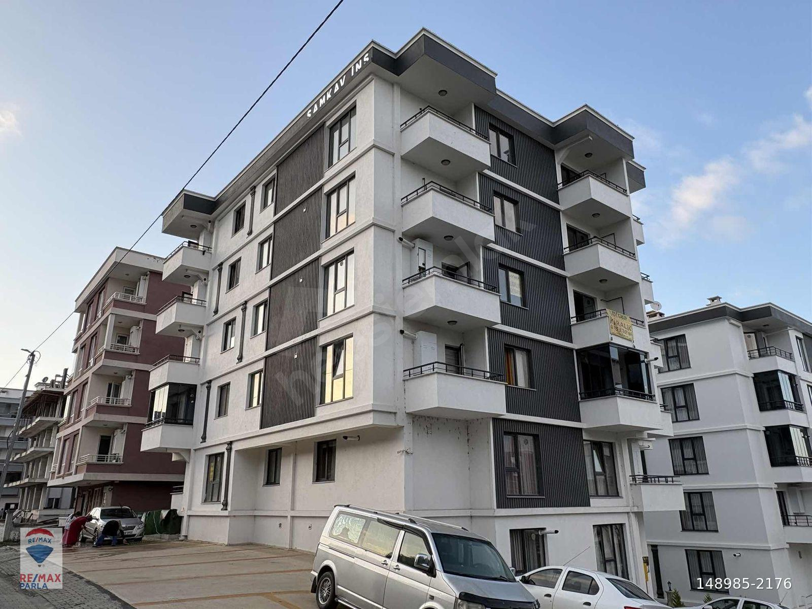 Remax Murat Körfezde Tramvaya Yakın 1+1 Kiralık Eşyalı Daire