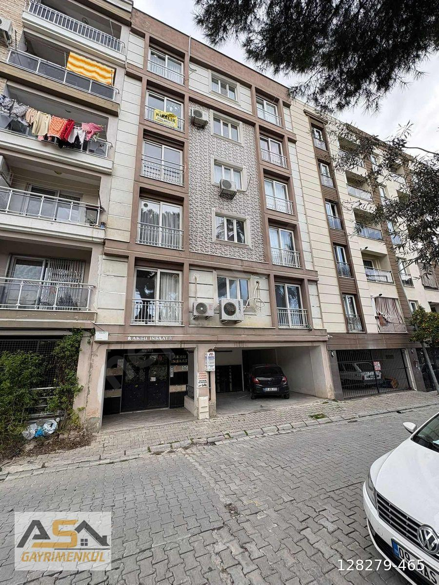 CADDE ÜZERINDE KİRALIK 2+1 DAİRE