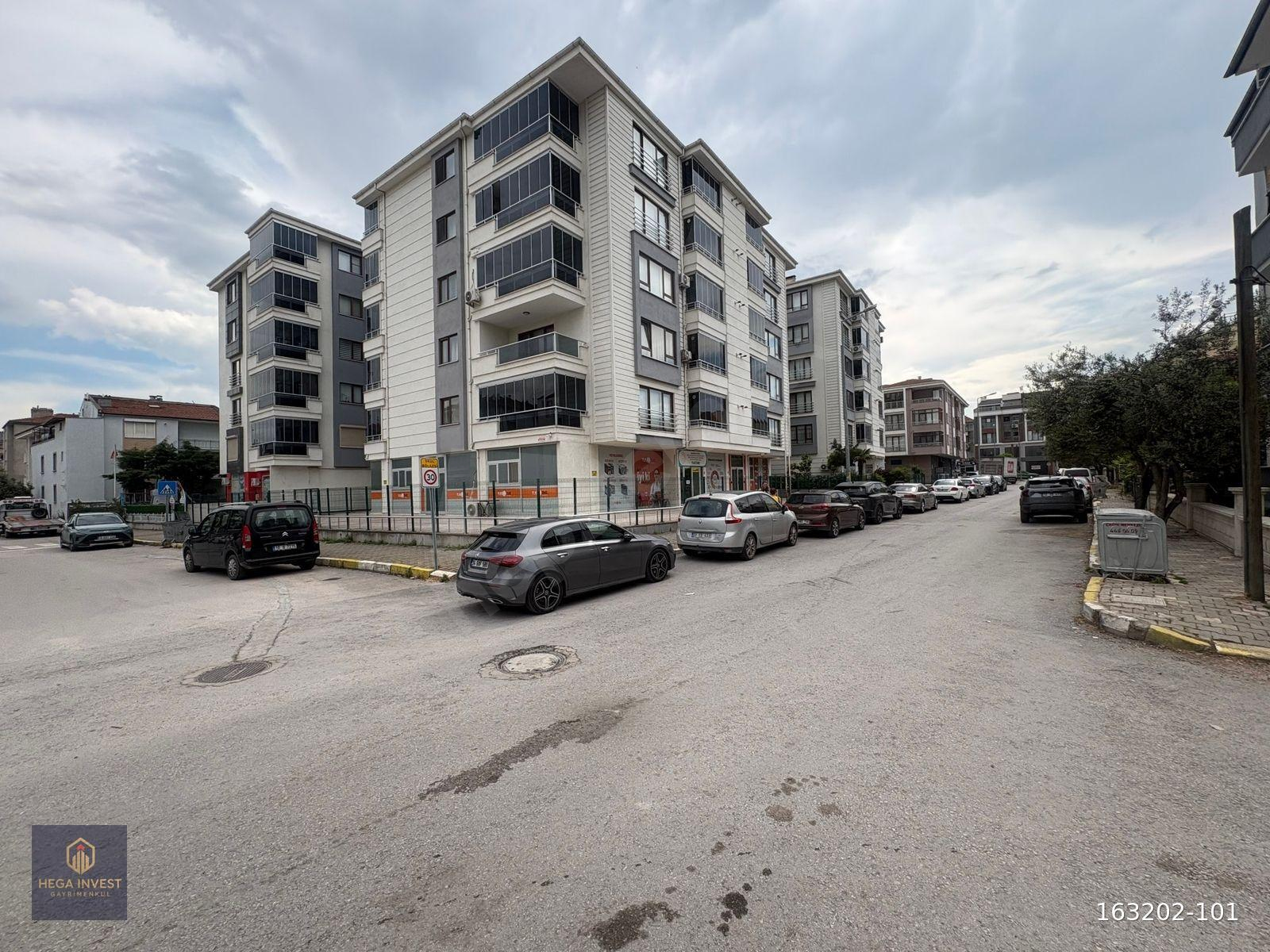 HEGA İNVEST-Plevne Mah. Prestijli Sitede Geniş, Lüks Arakat 4+1