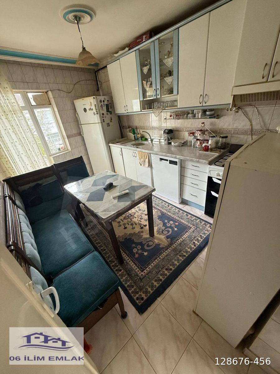 SİNCAN İSTASYON MAH'DE KATTA 3+1 SATILIK DAİRE
