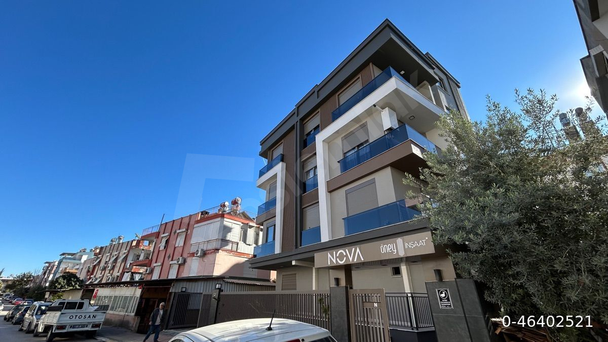 Emek Mah'de 1 Yaşında İskanlı Asansörlü Yatırımlık 1+1 Satılık Daire