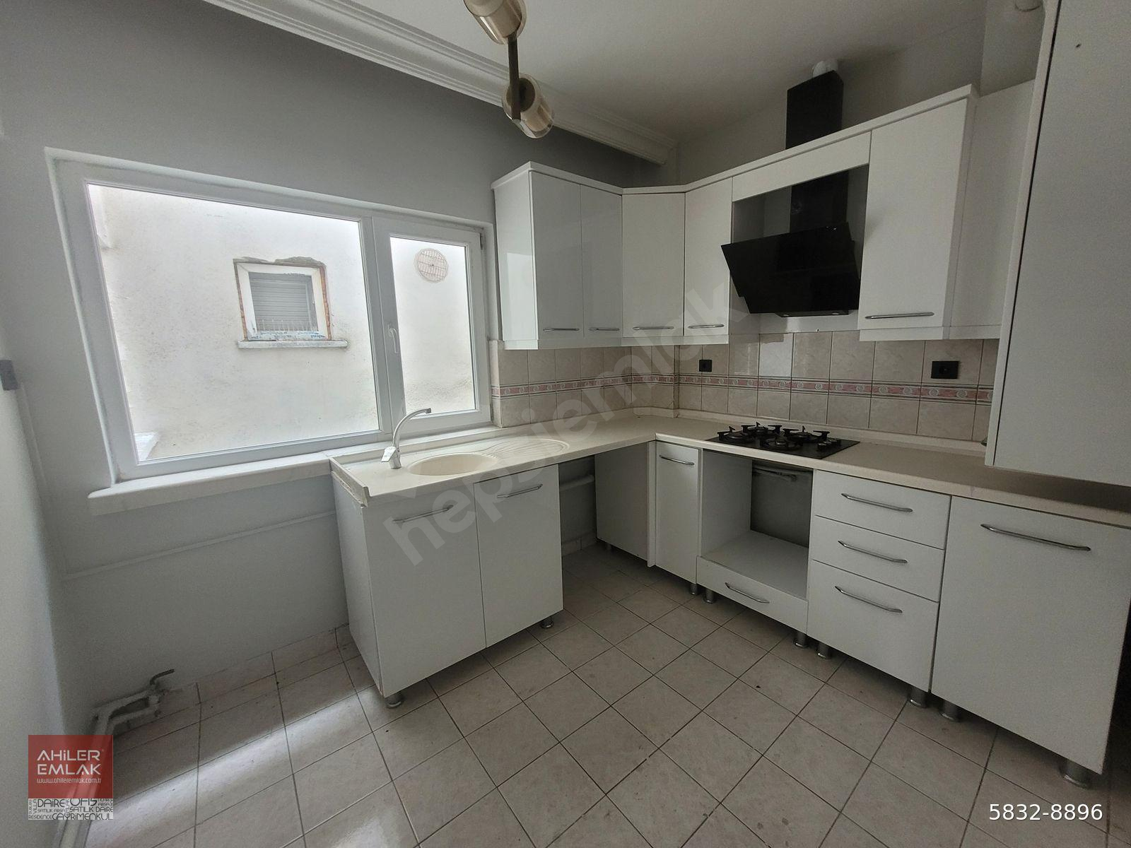 AHİLER'DEN CADDE ÜZERİNDE 3 ODA 1 SALON GÜNEY CEPHE DAİRE !!