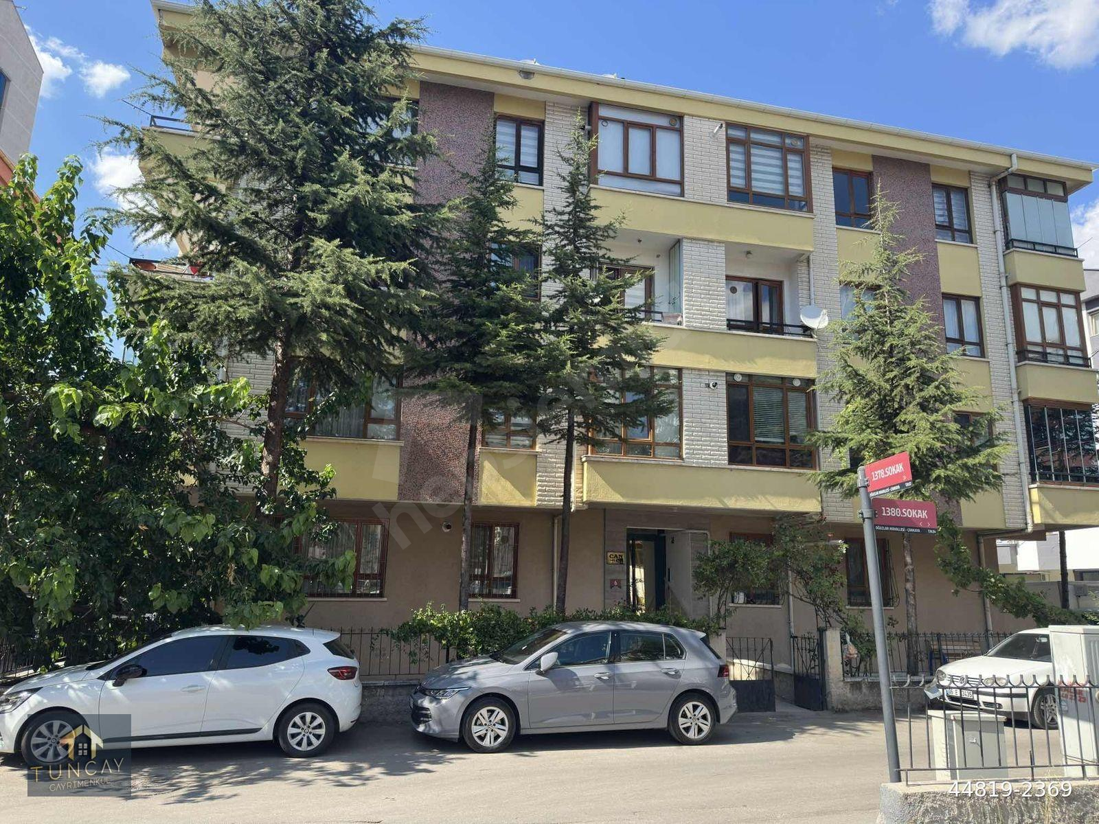 Eşyalı Mobilyalı 1.Kat ARA Kat Bağımsız Balkonlu A.Otopark