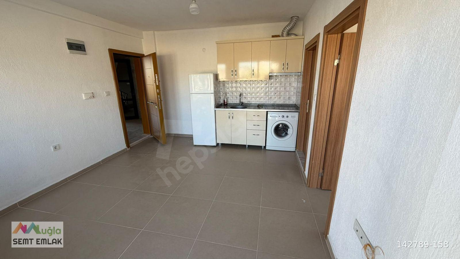 C KAPI KARŞISI 1+1 YENİ BİNA EŞYASIZ DAİRE
