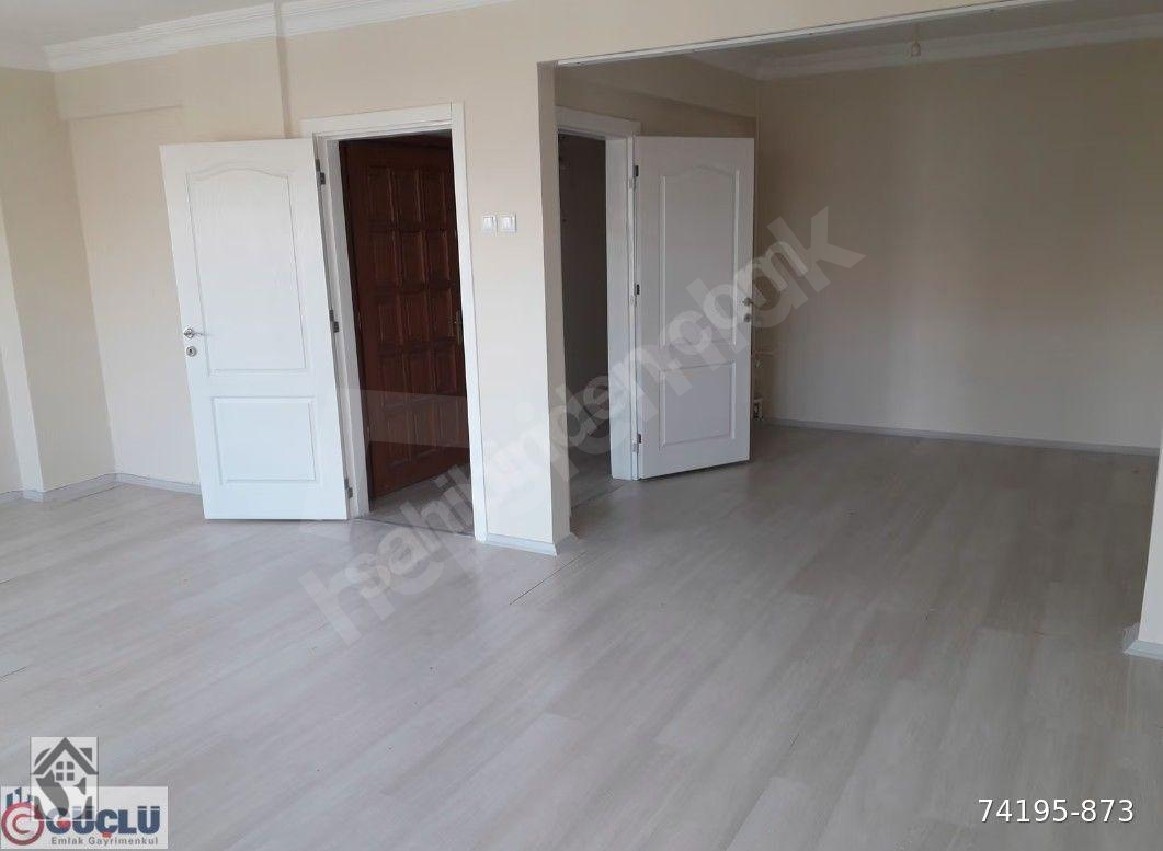 ATATÜRK CADDESİ ÜSTÜNDE 2+1 SATILIK DAİRE